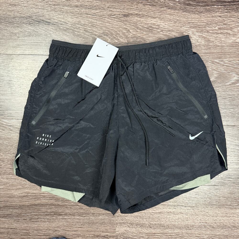 Nike Stride 5" Running Division 2-in-1 Shorts Men's Small Black FZ1135-010